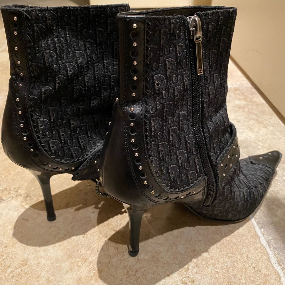 Christian Dior VINTAGE booties!!